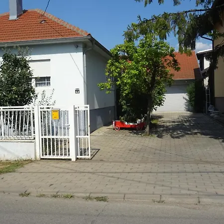 Nikiva I Lejlighed Ćuprija
